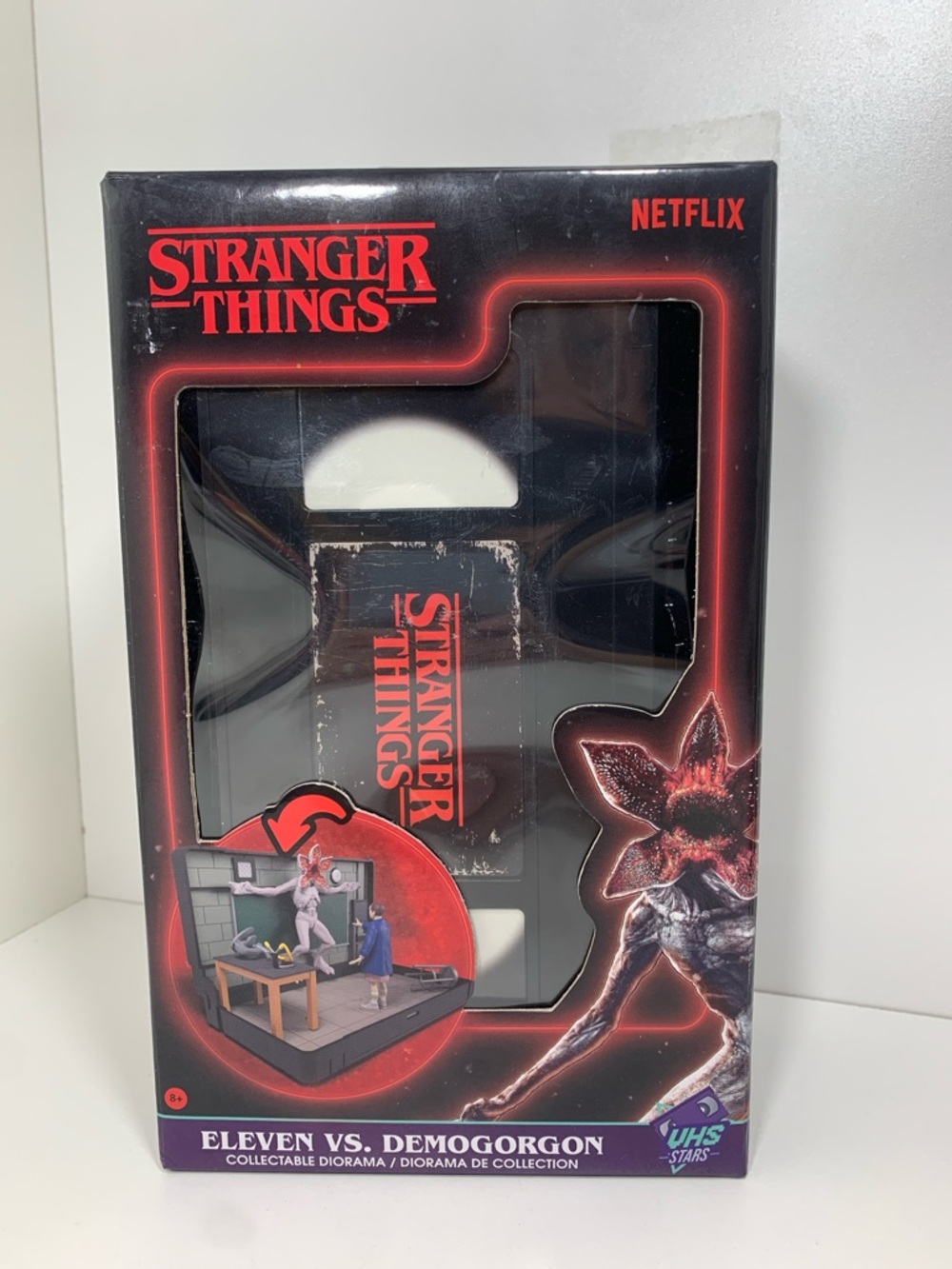 Netflix Stranger Things Black and Red Collectible Diorama Box